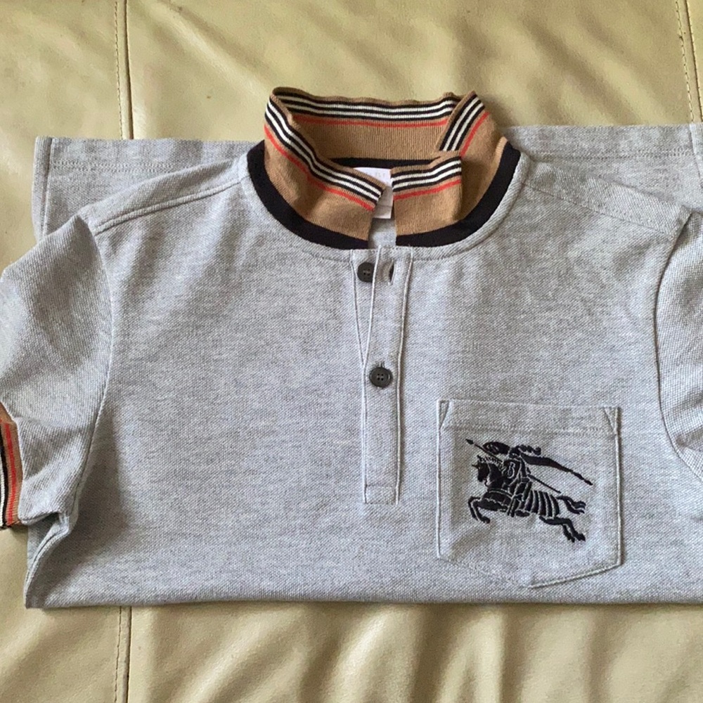 Boys shirt , runs true to size